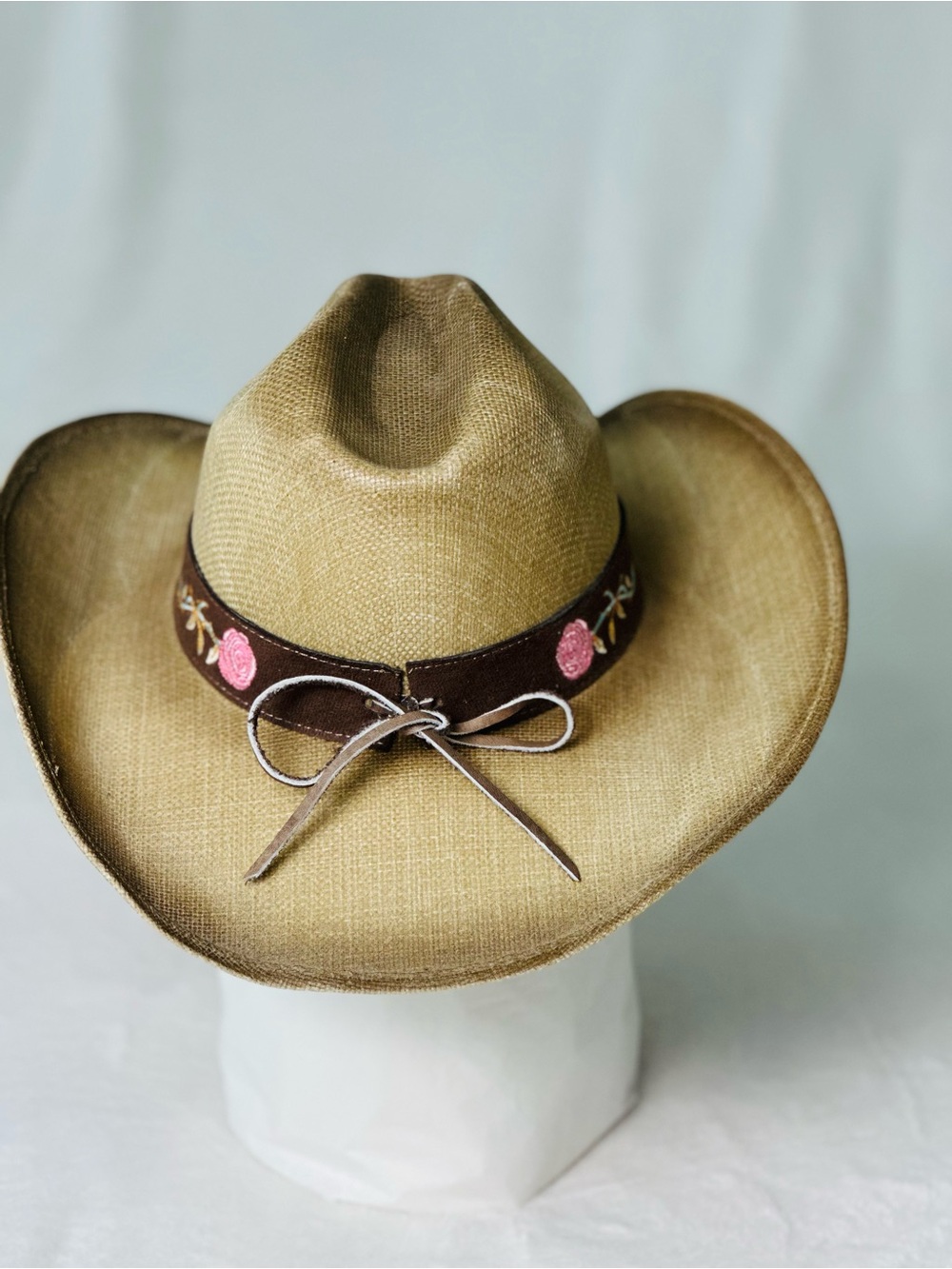Dallas Hats Women’s Cowboy Embroidered Floral Western Hat